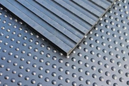Mat offer 6ft x - 6ft,